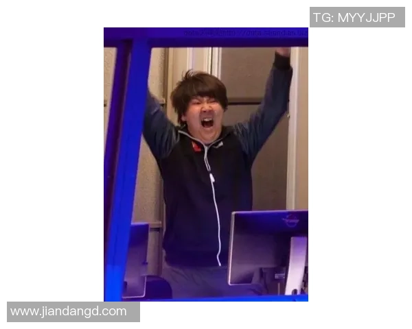 李军专访:从职业选手到游戏文化传播者的英雄联盟之路回顾